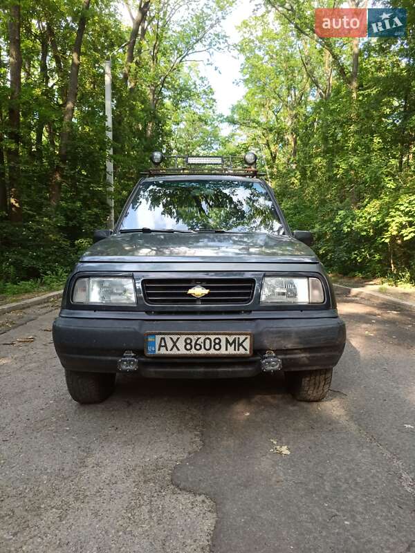 1998 chevrolet tracker