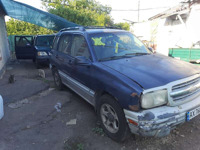 2000 chevrolet tracker