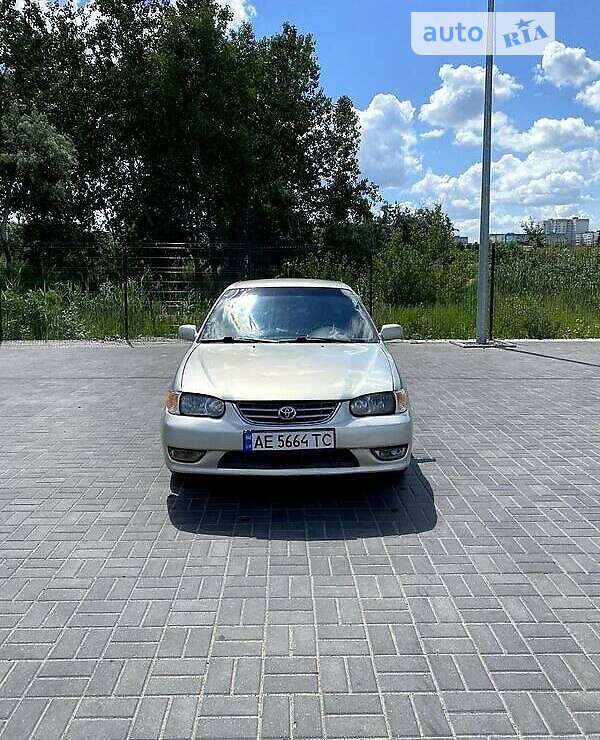 2000 toyota corolla