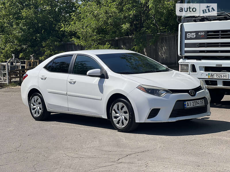 2013 toyota corolla