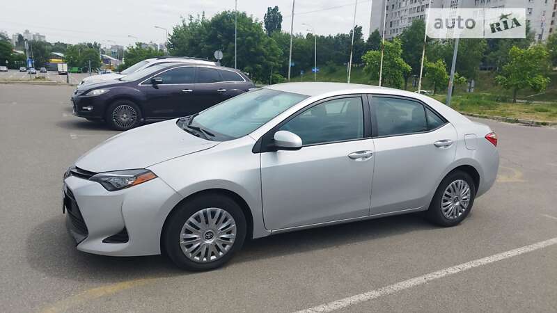 2018 toyota corolla