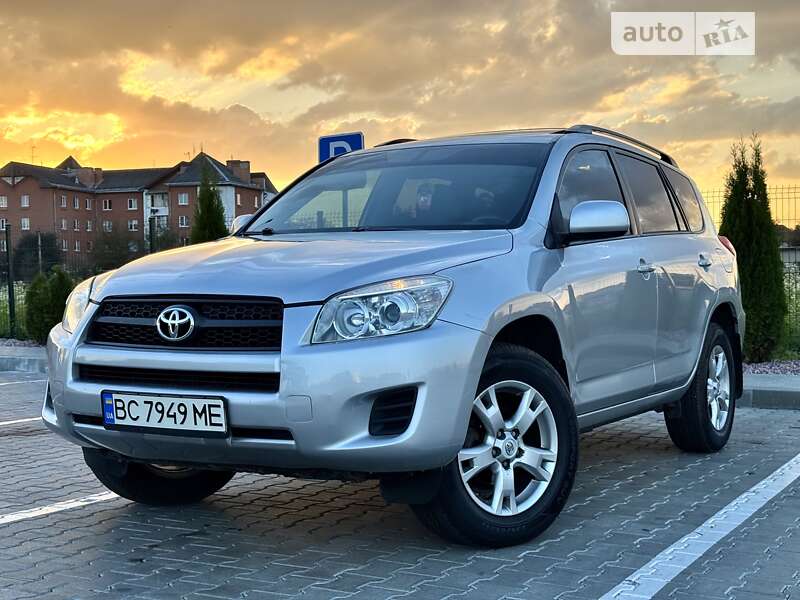 2011 toyota rav4