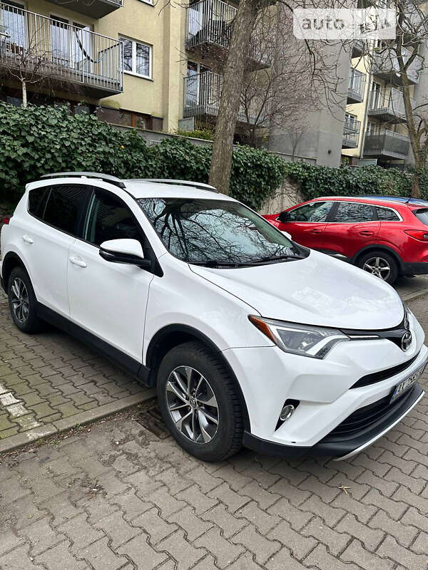 2016 toyota rav4