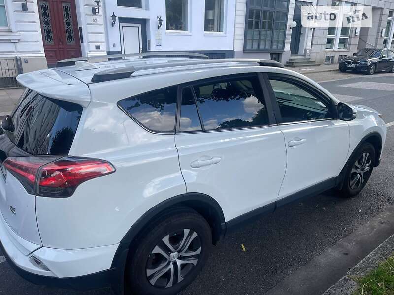 2016 toyota rav4