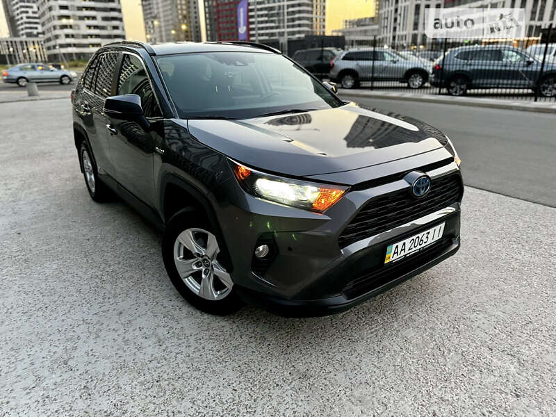 2019 toyota rav4