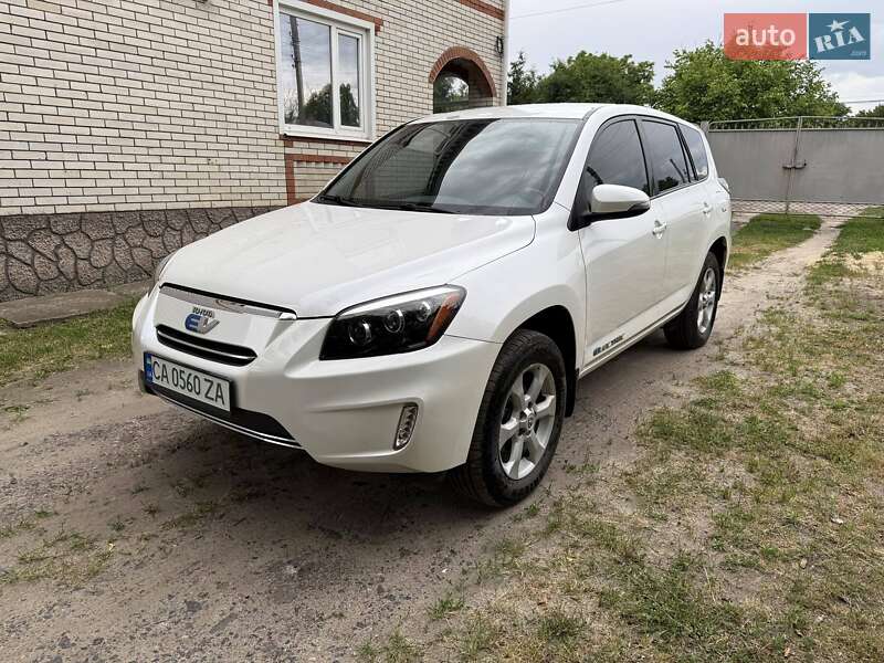 2013 toyota rav4 ev