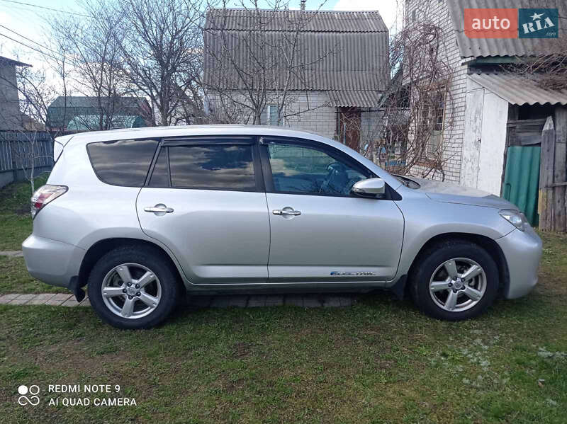 2013 toyota rav4 ev