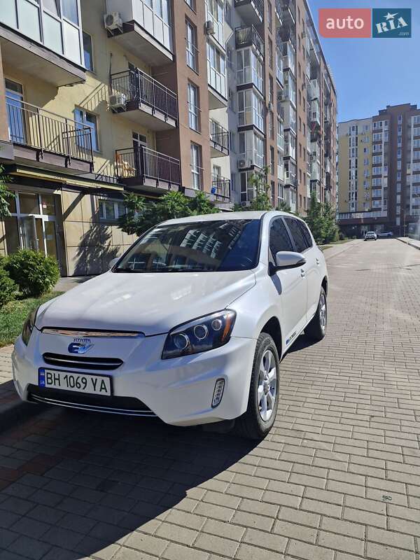 2013 toyota rav4 ev