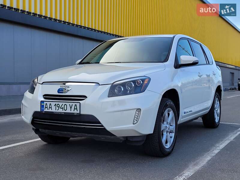 2013 toyota rav4 ev