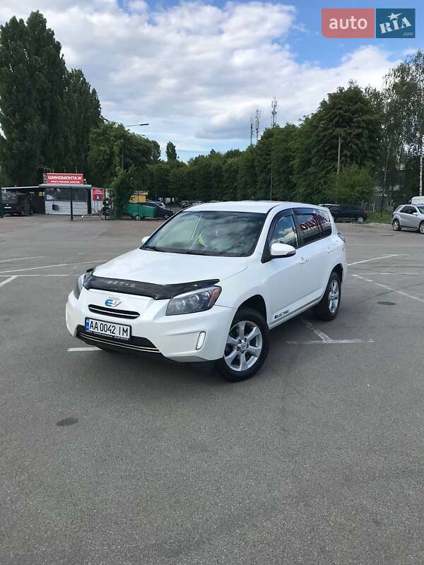 2012 toyota rav4 ev