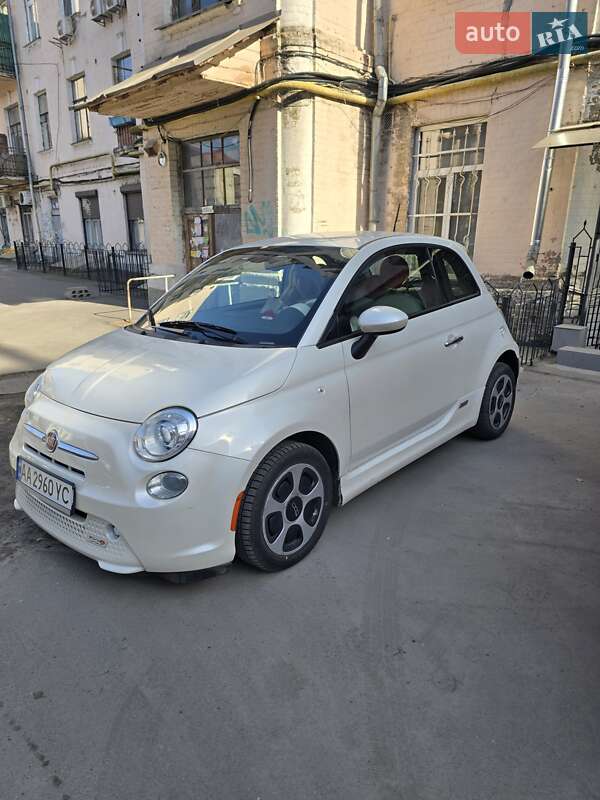 2015 FIAT 500
