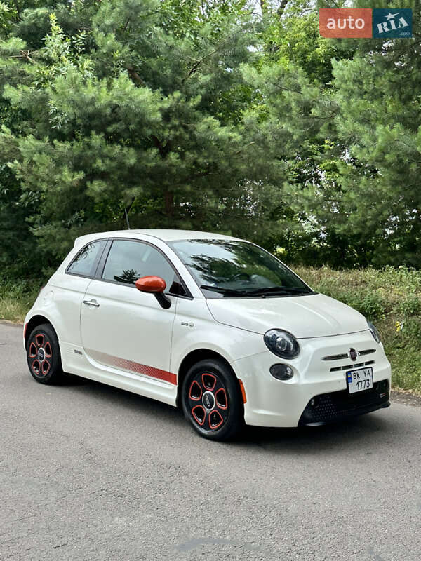 2015 FIAT 500