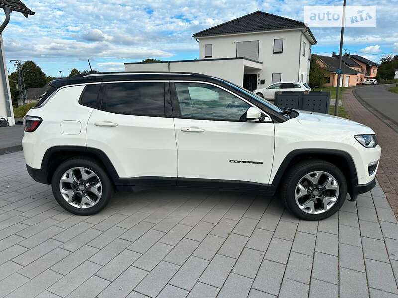 2020 jeep compass
