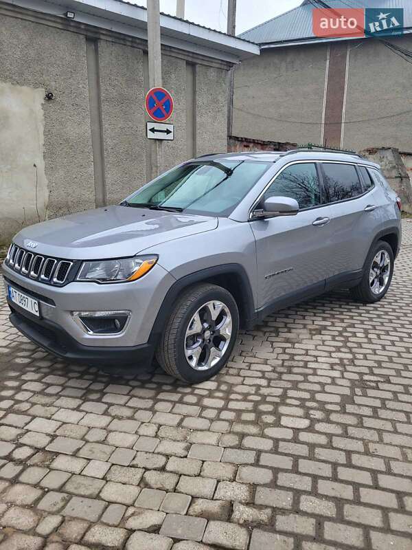 2020 jeep compass