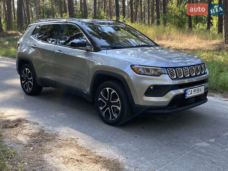 2022 jeep compass