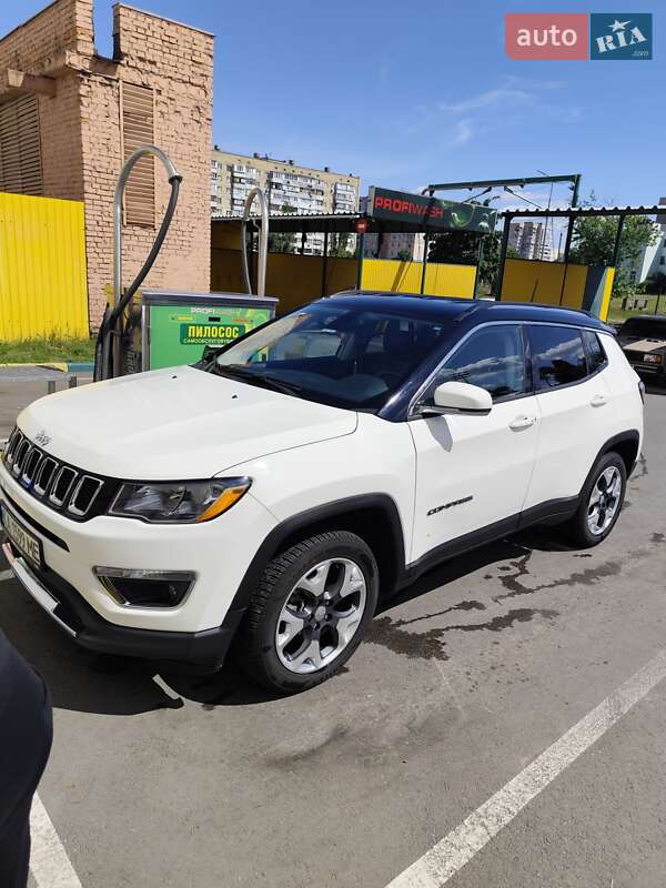 2020 jeep compass