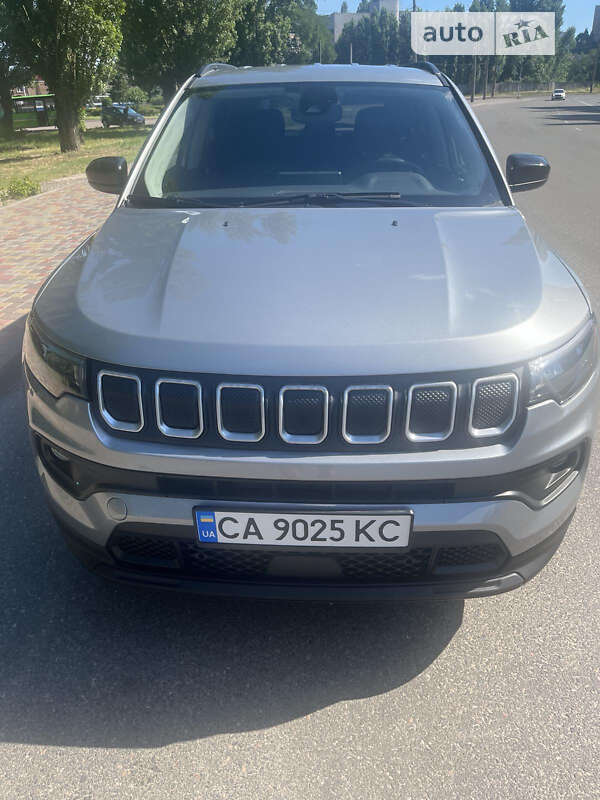 2022 jeep compass