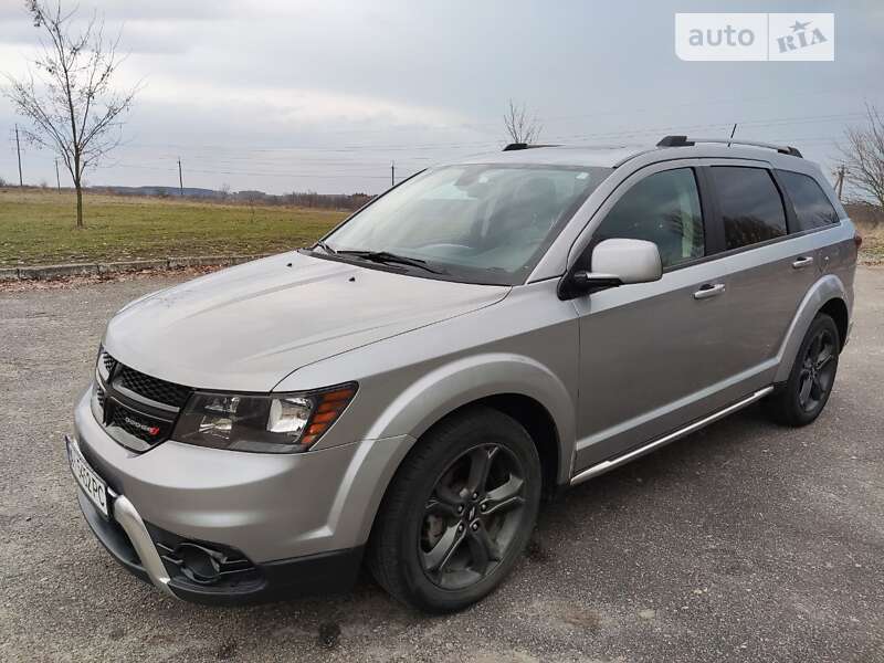 2020 dodge journey crossroad