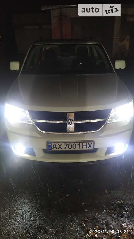 2010 dodge journey