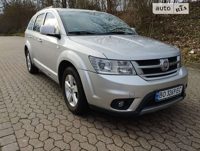 2011 fiat freemont