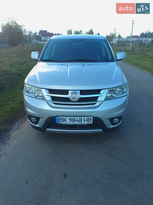 2011 fiat freemont