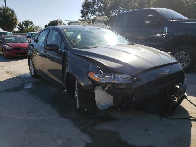 2017 ford fusion se