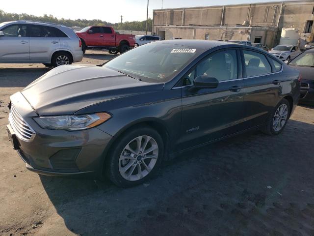 2019 ford fusion se