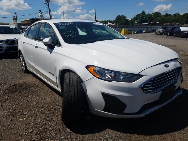 2019 ford fusion se