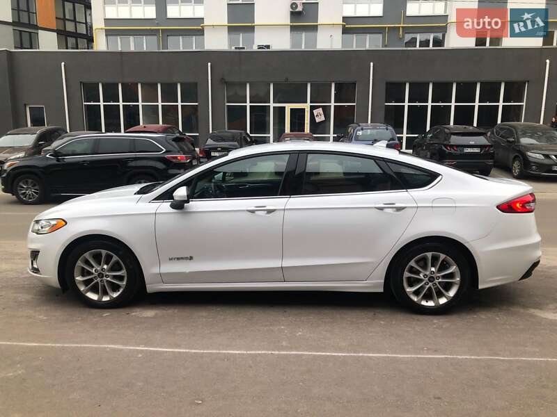2019 ford fusion hybrid