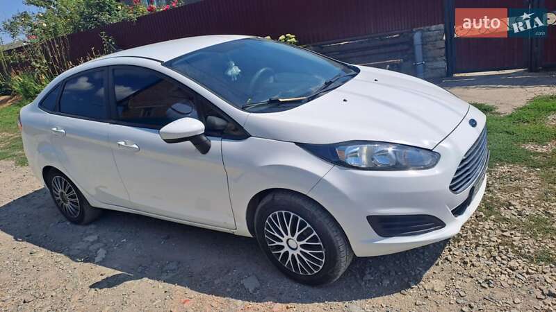 2013 ford fiesta