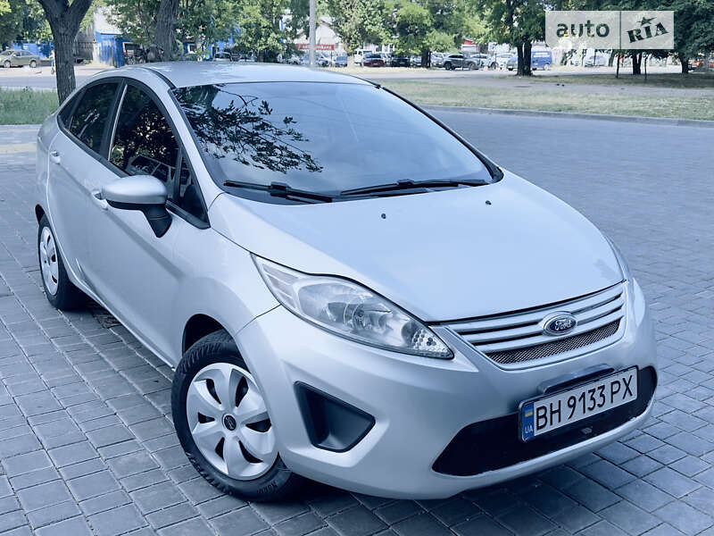 2012 ford fiesta