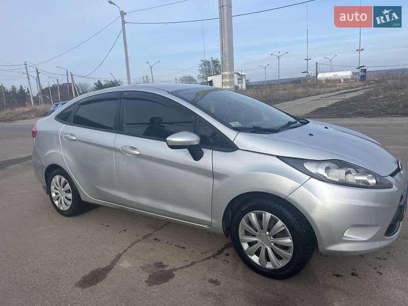 2011 ford fiesta