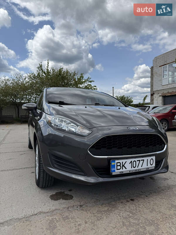 2014 ford fiesta