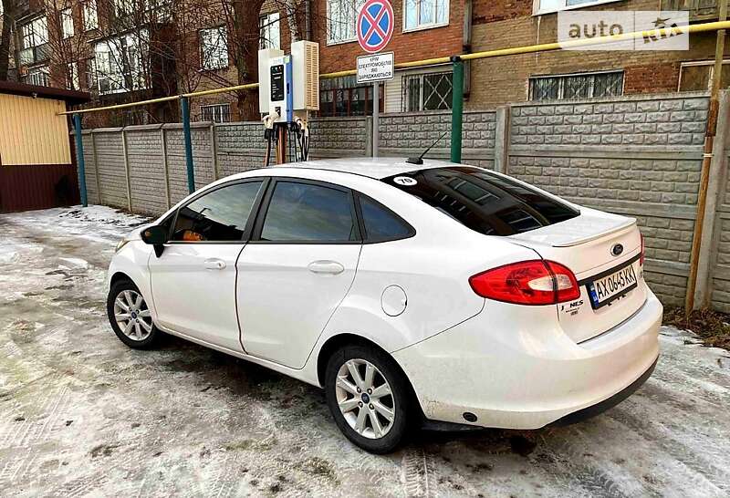 2013 ford fiesta