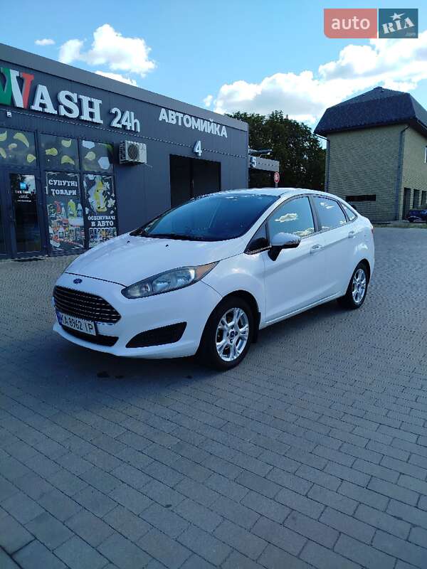 2015 ford fiesta