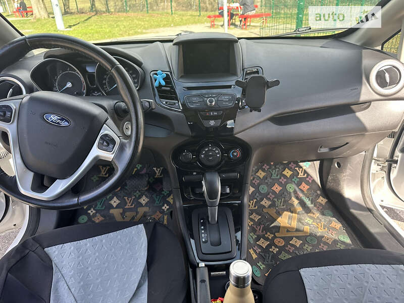 2015 ford fiesta