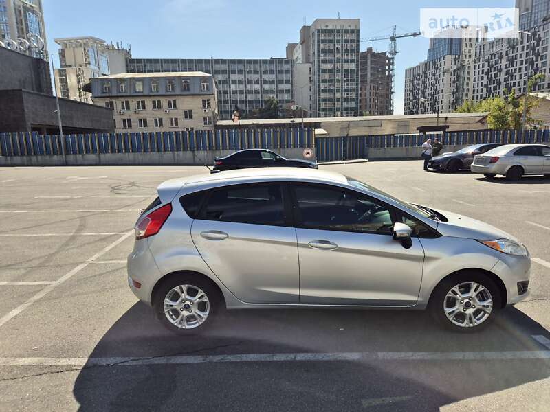 2015 ford fiesta