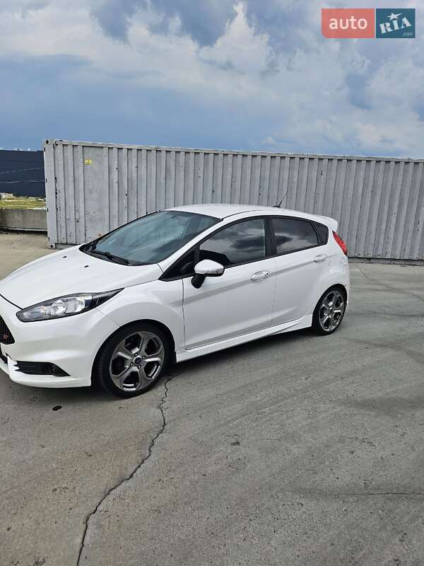 2016 ford fiesta