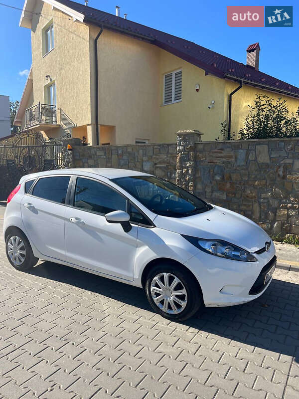 2013 ford fiesta