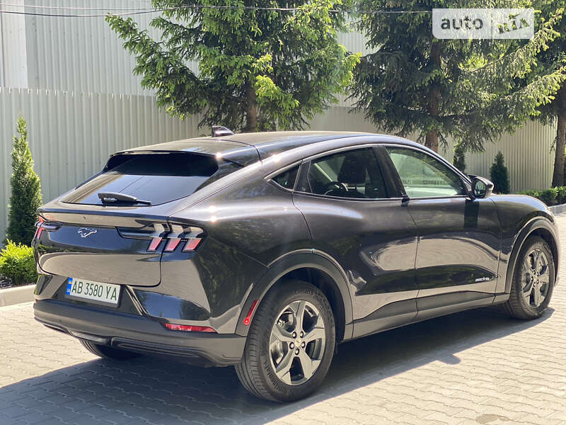 2022 ford mustang mach-e