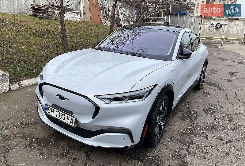 2020 ford mustang mach-e