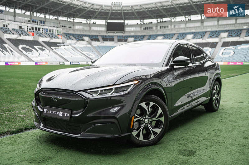 2022 ford mustang mach-e