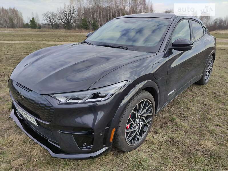 2022 ford mustang mach-e
