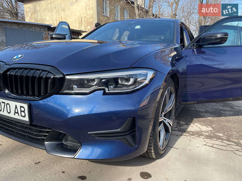 2019 bmw 330i