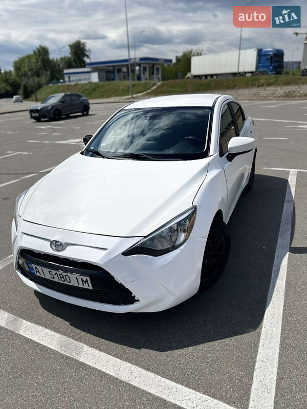 2016 toyota yaris
