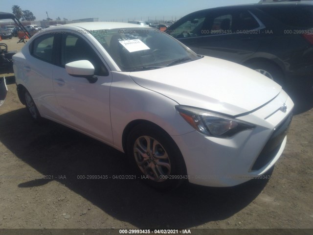 2017 toyota yaris ia