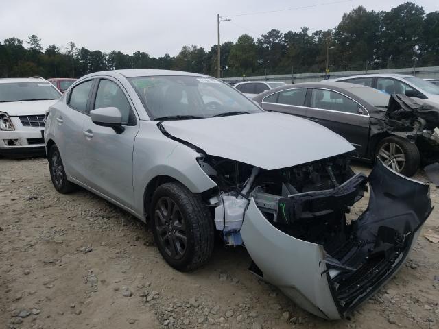 2019 toyota yaris l