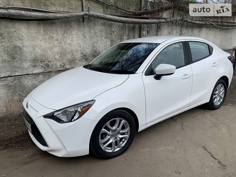 2017 toyota yaris