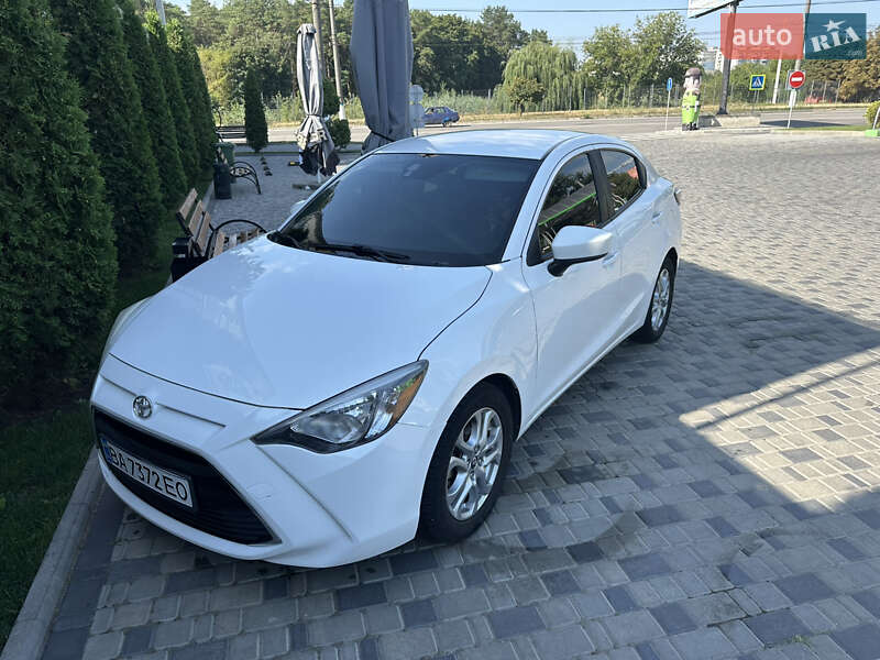 2017 toyota yaris
