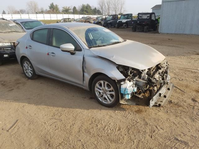 2017 toyota yaris ia